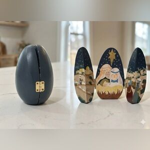 Handcrafted Nativity Scene Egg - Blue and Gold